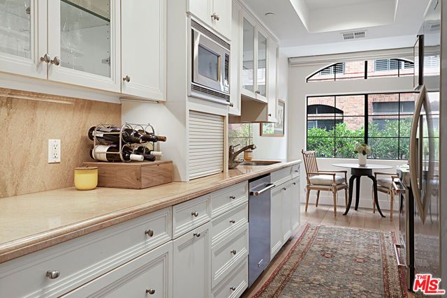 200 N Swall Drive 455, Beverly Hills, CA 90211