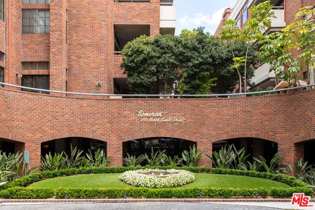200 N Swall Drive 455, Beverly Hills, CA 90211