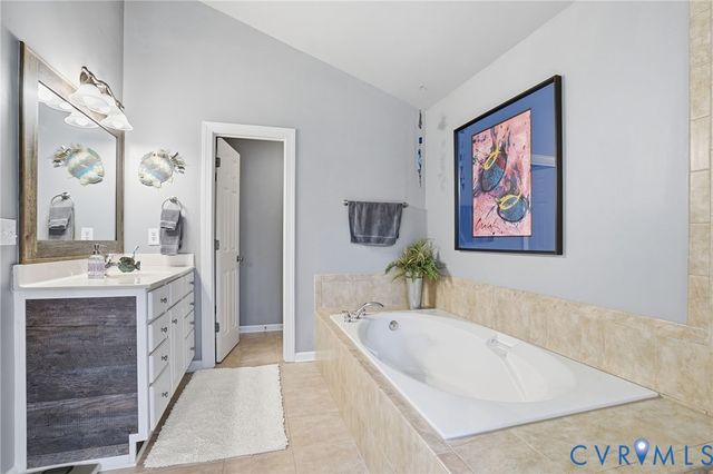 13991 Taylors Overlook Ct, Montpelier, VA 23192