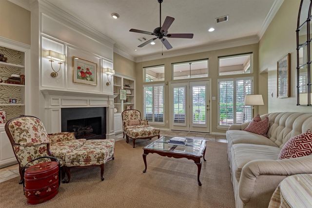 46 N Copperknoll Circle, The Woodlands, TX 77381