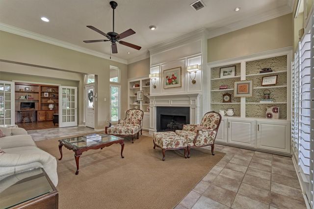 46 N Copperknoll Circle, The Woodlands, TX 77381