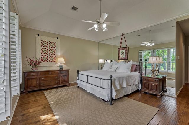 46 N Copperknoll Circle, The Woodlands, TX 77381