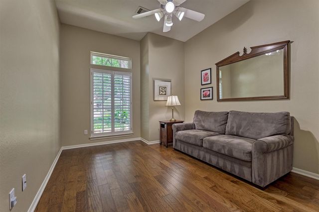 46 N Copperknoll Circle, The Woodlands, TX 77381