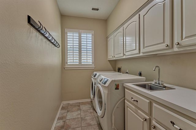 46 N Copperknoll Circle, The Woodlands, TX 77381