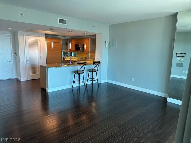 222 Karen Avenue 3203, Las Vegas, NV 89109