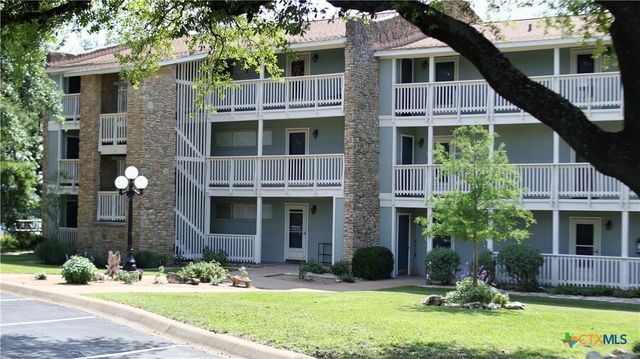 303 Cliffhouse Drive, Belton, TX 76513