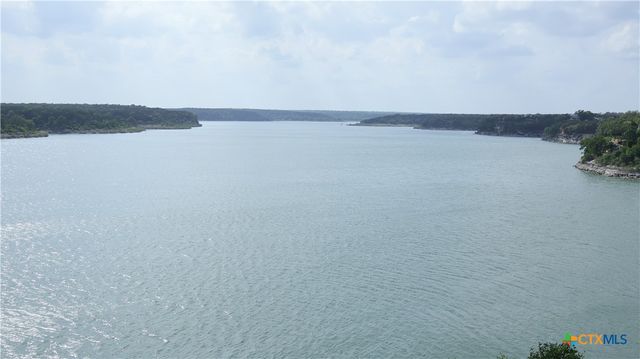 303 Cliffhouse Drive, Belton, TX 76513