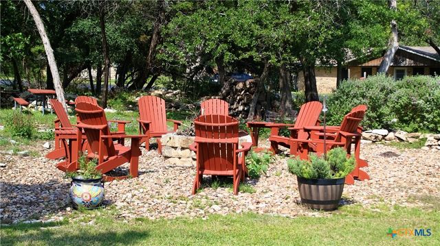 303 Cliffhouse Drive, Belton, TX 76513