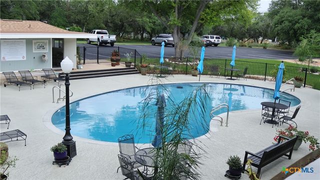 303 Cliffhouse Drive, Belton, TX 76513