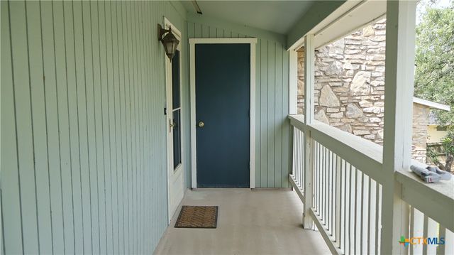 303 Cliffhouse Drive, Belton, TX 76513