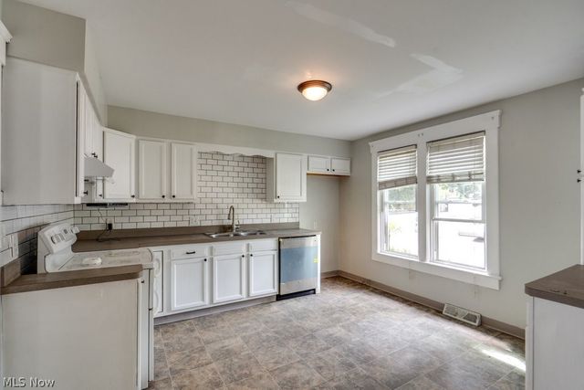123 7th Street NW, Barberton, OH 44203
