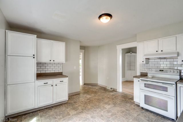 123 7th Street NW, Barberton, OH 44203