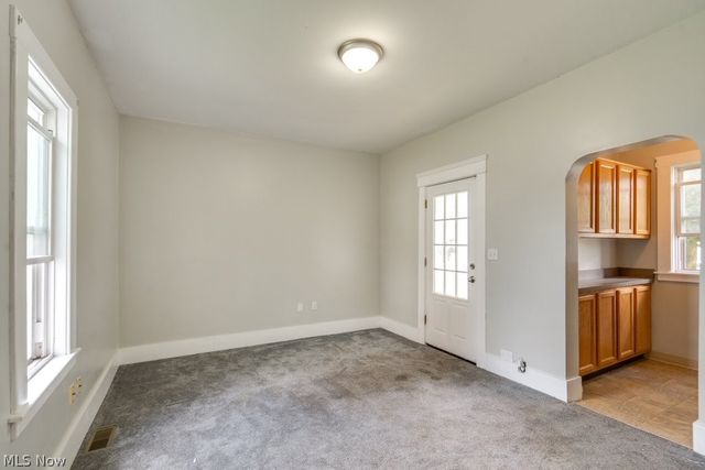 123 7th Street NW, Barberton, OH 44203