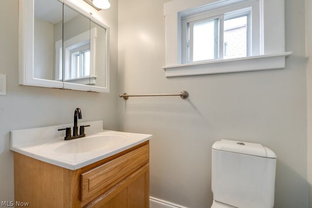 123 7th Street NW, Barberton, OH 44203