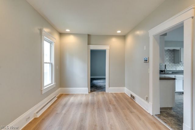 123 7th Street NW, Barberton, OH 44203