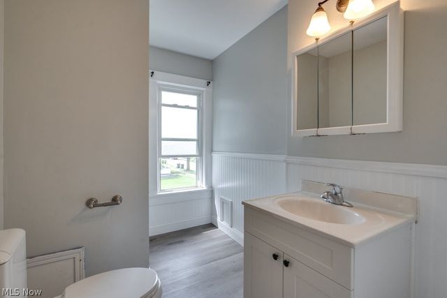 123 7th Street NW, Barberton, OH 44203