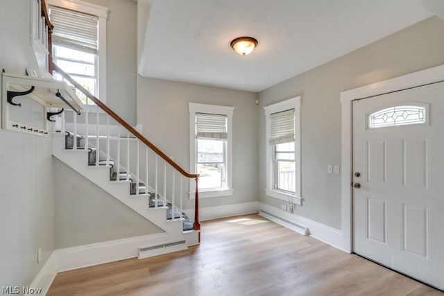 123 7th Street NW, Barberton, OH 44203