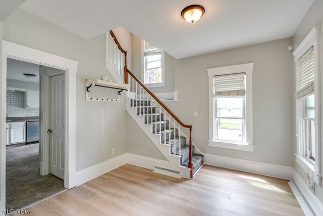 123 7th Street NW, Barberton, OH 44203