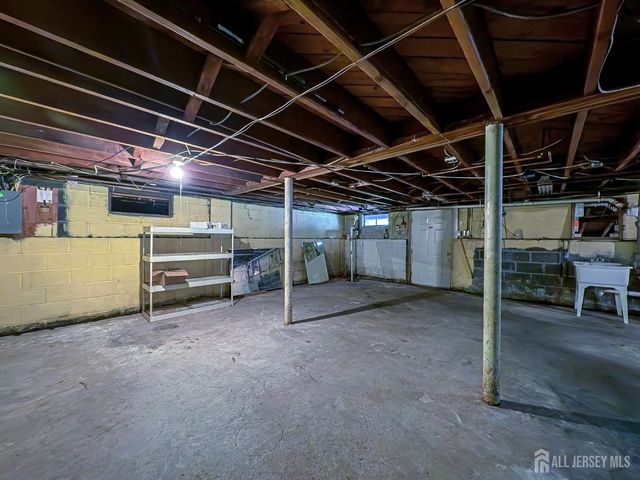 196 Normandy Road, Edison, NJ 08820