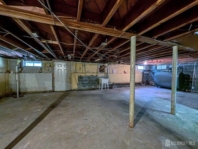 196 Normandy Road, Edison, NJ 08820