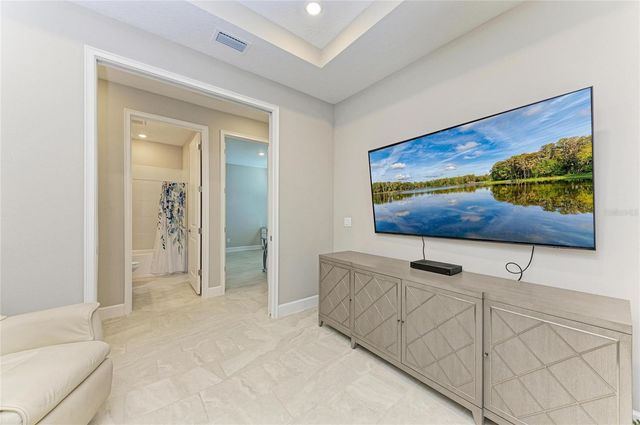 6017 MESA GLEN, Sarasota, FL 34243