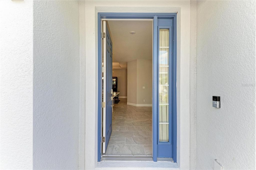 Image 5 of property listing at 6017 MESA GLEN, Bradenton, FL 34203