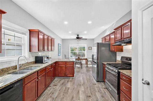 176 Crescent Woode Way, Dallas, GA 30157