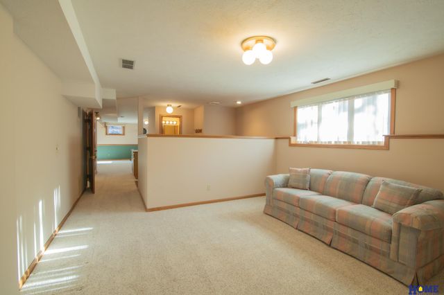 1205 Evergreen Drive, Lincoln, NE 68510