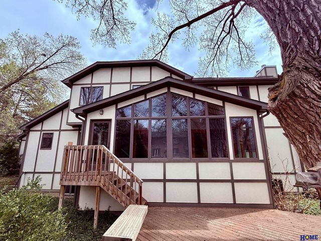 1205 Evergreen Drive, Lincoln, NE 68510