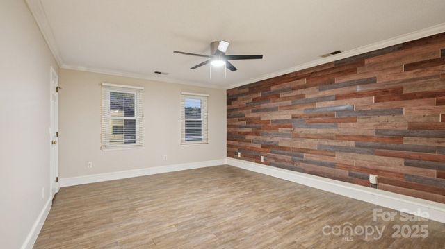 101 Lynn Cove Lane, Mooresville, NC 28117