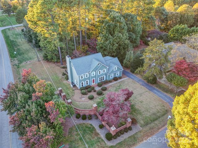 101 Lynn Cove Lane, Mooresville, NC 28117