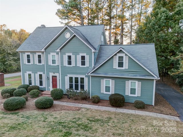 101 Lynn Cove Lane, Mooresville, NC 28117