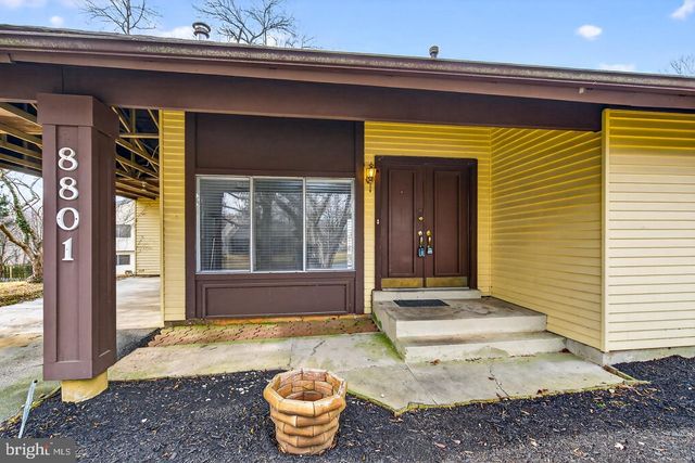 8801 MONMOUTH DR, Upper Marlboro, MD 20772