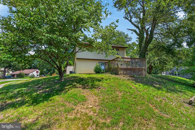 8801 MONMOUTH DR, Upper Marlboro, MD 20772