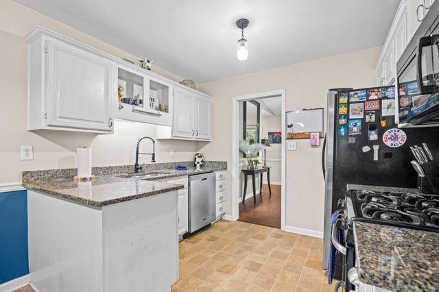 325 Presidential Drive, Dallas, GA 30157