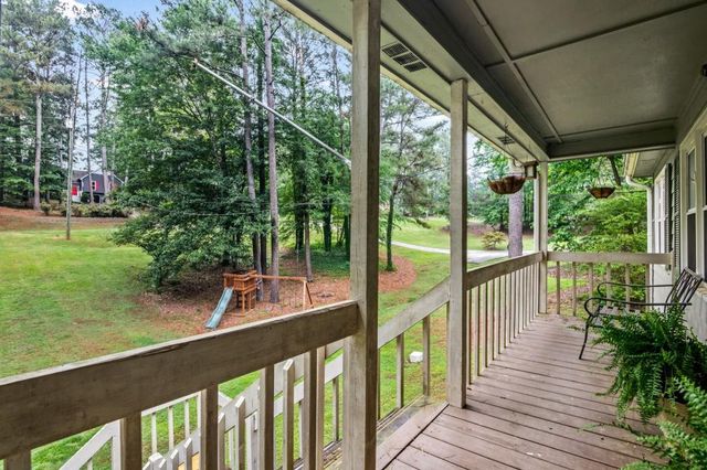 325 Presidential Drive, Dallas, GA 30157