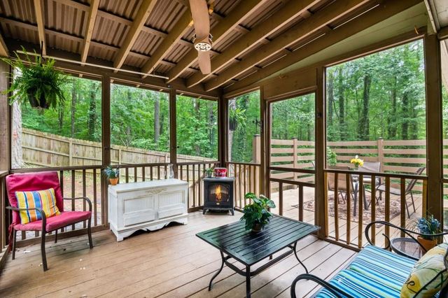 325 Presidential Drive, Dallas, GA 30157