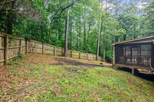 325 Presidential Drive, Dallas, GA 30157