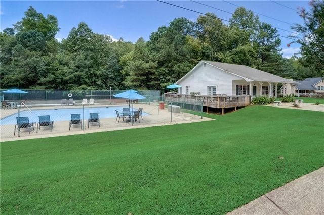 325 Presidential Drive, Dallas, GA 30157