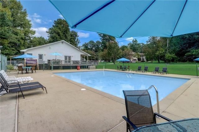 325 Presidential Drive, Dallas, GA 30157
