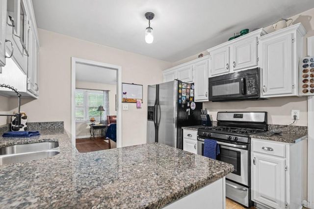 325 Presidential Drive, Dallas, GA 30157