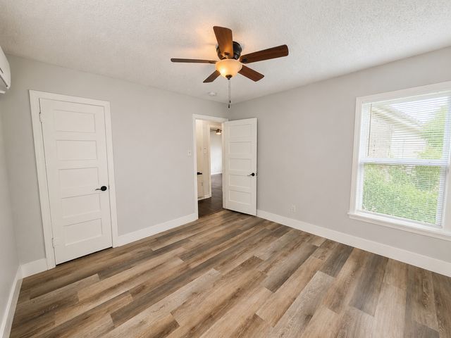 1819 Brittain Street, Fort Worth, TX 76111