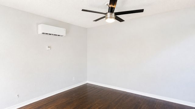 1819 Brittain Street, Fort Worth, TX 76111