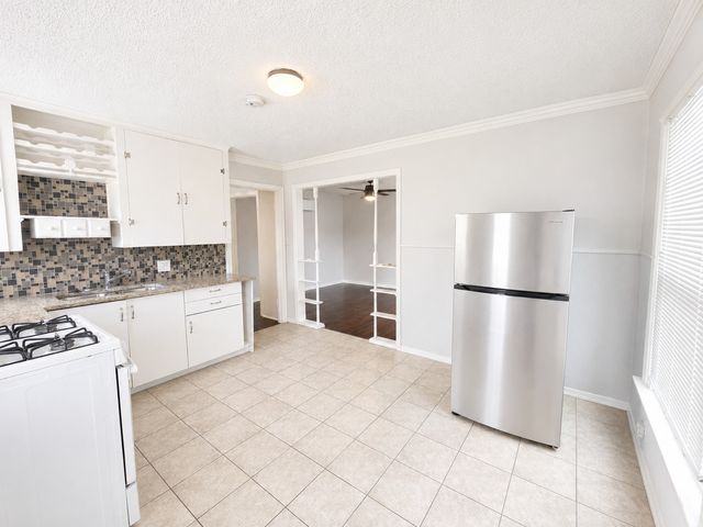 1819 Brittain Street, Fort Worth, TX 76111