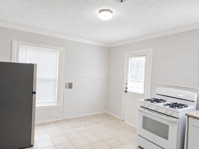 1819 Brittain Street, Fort Worth, TX 76111