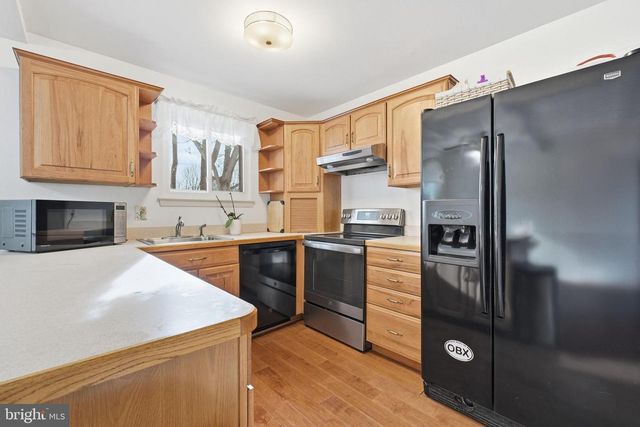 10125 COMMONWEALTH BLVD, Fairfax, VA 22032