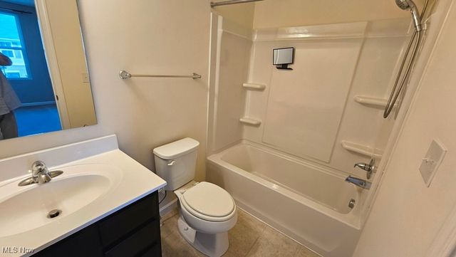 3320 Blossom Trail, Twinsburg, OH 44087