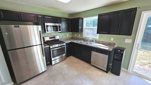 3320 Blossom Trail, Twinsburg, OH 44087