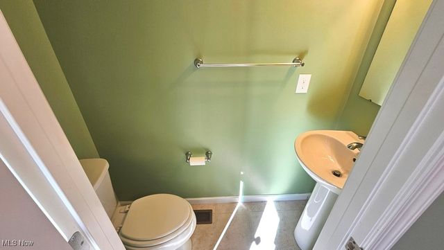 3320 Blossom Trail, Twinsburg, OH 44087