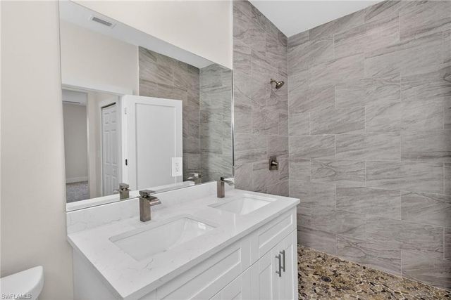 5511 Tenth AVE, Fort Myers, FL 33907